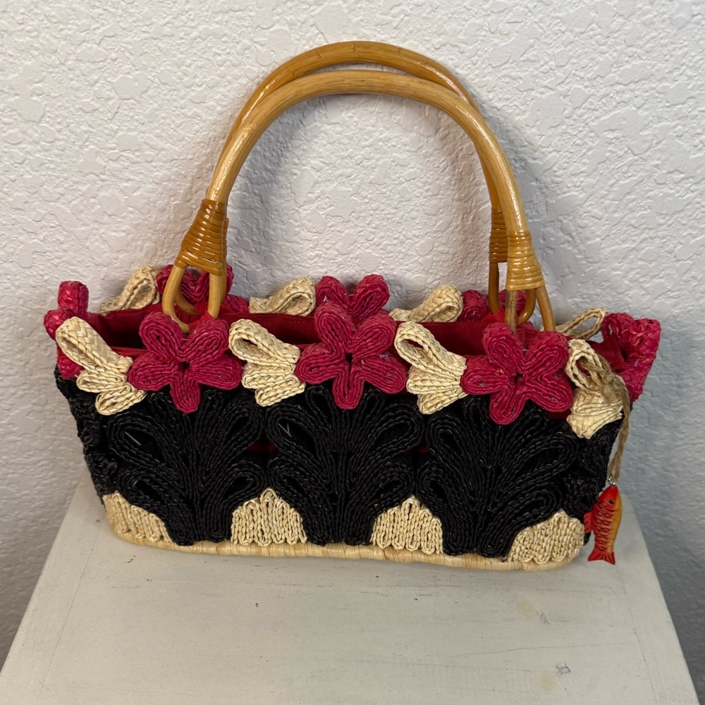 Redfish Design Red and Black woven hand bag Summer Casual Unique Brach Vacation